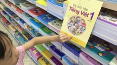 'Không nên băn khoăn về tính độc quyền của sách giáo khoa'
