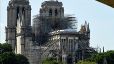 Nhà thờ Đức Bà Paris sau vụ hỏa hoạn. Ảnh: AFP/TTXVN