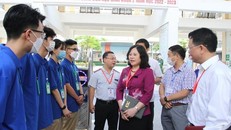 Thứ trưởng Bộ Giáo dục và Đào tạo Ngô Thị Minh kiểm tra tại Hà Nội