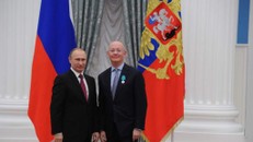 Vladamir Putin và Ian Blatchford tại Điện Kremlin ở Moscow vào năm 2015. 