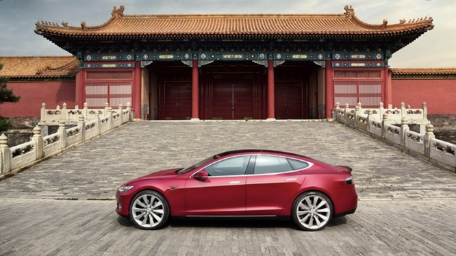 Tesla bắt đầu bán ô tô điện Made in China 
