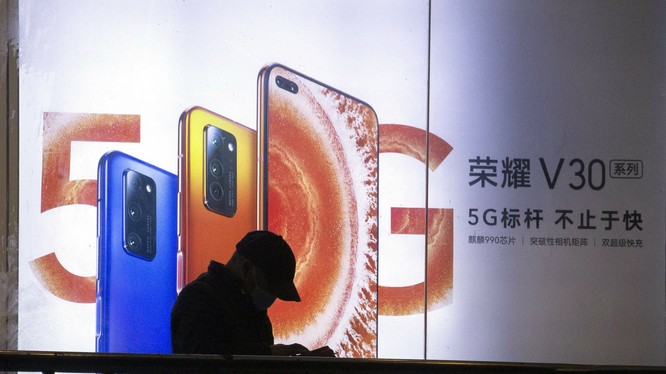 Huawei đã chính thức bán thương hiệu con Honor