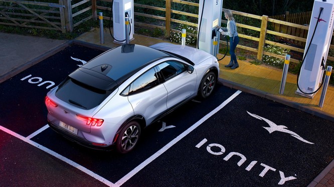 Ford sẽ trở thành thương hiệu xe hơi thuần điện tại Châu Âu trước năm 2030