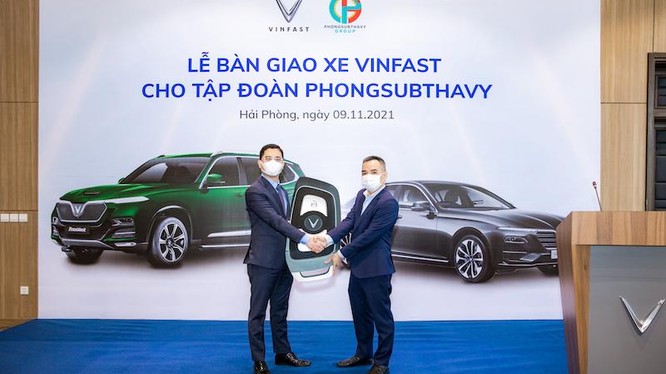 VinFast xuất khẩu lô xe đầu tiên sang thị trường Lào