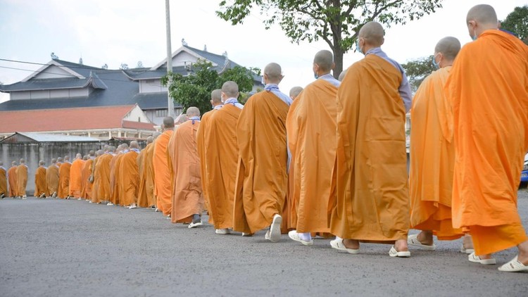 Giới luật là điều cần thiết nhất cho người xuất gia vì “Giới luật là thọ mạng của Phật pháp.