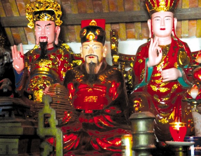 Vị vua này có tên húy là gì?