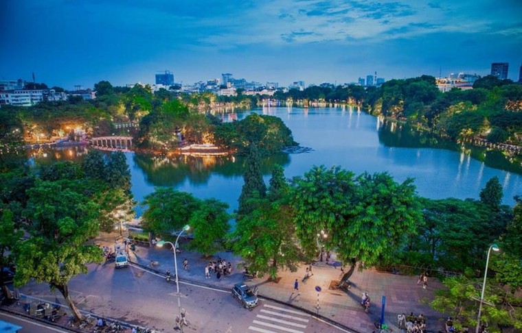 Hà Nội không tiếp giáp với tỉnh nào dưới đây?