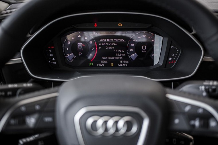 Đồng hồ hiển thị trên Audi Q3 Đồng hồ hiển thị trên Audi Q3