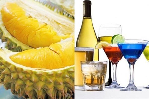 Những thực phẩm nào tuyệt đối không ăn với sầu riêng?