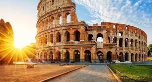 Di sản nào của Italia là một ví dụ nổi bật về một thành trì quân sự?
