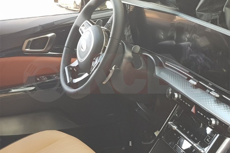 Kia Sedona 2021 phong cách "sang chảnh" như Lexus lộ diện - Hình 6 Kia Sedona 2021 phong cach
