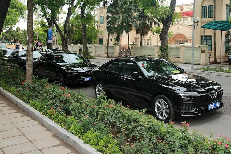 VinFast Lux A 2.0 đặc biệt phục vụ lãnh đạo cao cấp ASEAN - Hình 7 VinFast Lux A 2.0 dac biet phuc vu lanh dao cao cap ASEAN-Hinh-7