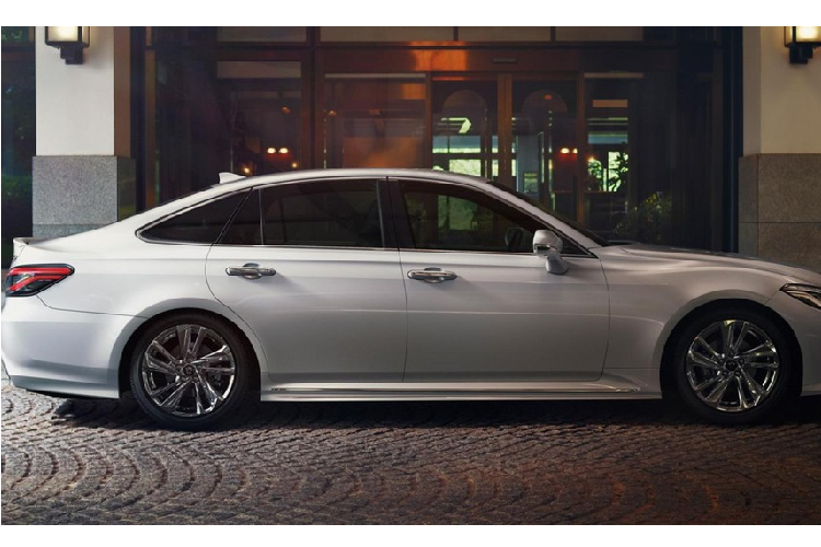 Chi tiết xe sang Toyota Crown 2021 mới từ hơn 1 tỷ đồng - Hình 8 Chi tiet xe sang Toyota Crown 2021 moi tu hon 1 ty dong-Hinh-8