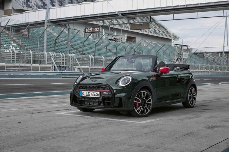 MINI John Cooper Works 3-Cửa và John Cooper Works Convertible mới chính thức ra mắt tại Việt Nam ảnh 5