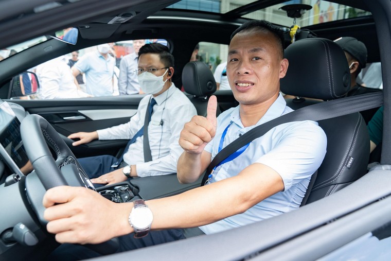 Gần 1.000 ô tô điện VF 8 được “chốt đơn” sau hai ngày tổ chức lái thử ảnh 5