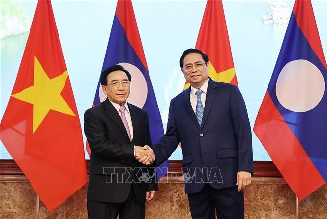 Thủ tướng Phạm Minh Chính hội đàm với Thủ tướng Lào Phankham Viphavanh ảnh 1
