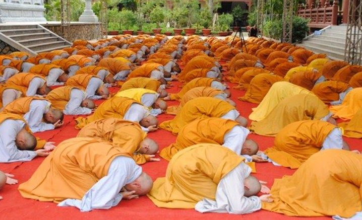 Những điều Phật tử cần biết về sám hối, tụng Kinh, niệm Phật