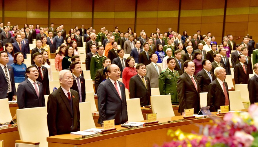 Các đồng chí lãnh đạo Đảng, Nhà nước và các đại biểu tham dự Kỳ họp thứ 11 Quốc hội khóa XIV.