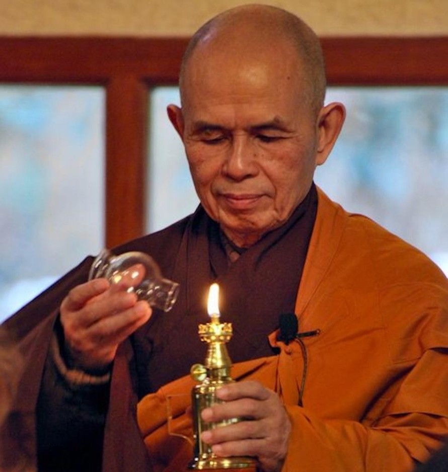 Thiền sư Thích Nhất Hạnh đã viên tịch vào 0 giờ khuya ngày 22/1/2022 (tức ngày 20 tháng Chạp năm Tân Sửu), trụ thế 95 năm.
