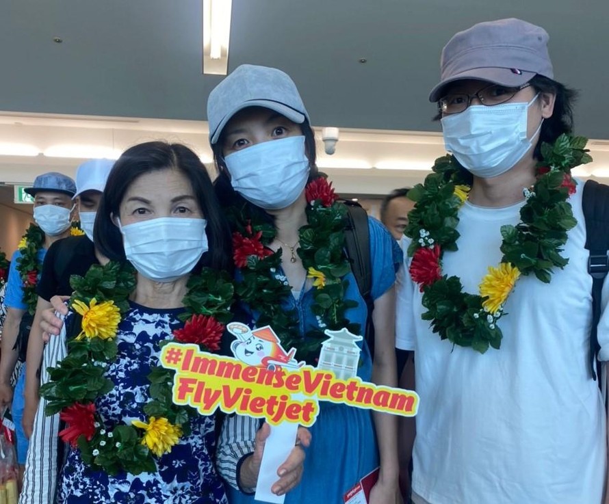 Fukuoka và Nagoya chào đón hành khách Vietjet nồng hậu