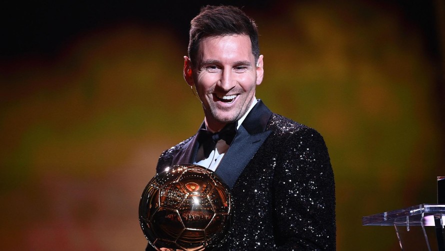 Lionel Messi giành Quả bóng Vàng thứ 7 trong sự nghiệp. (Ảnh: Goal.com)
