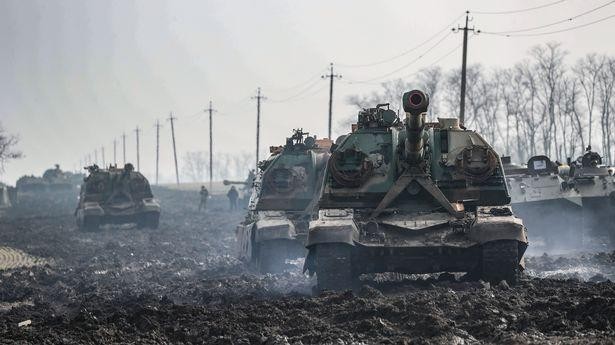 Xe tăng của quân đội Nga tại lãnh thổ Ukraine. (Ảnh: EPA-EFE)