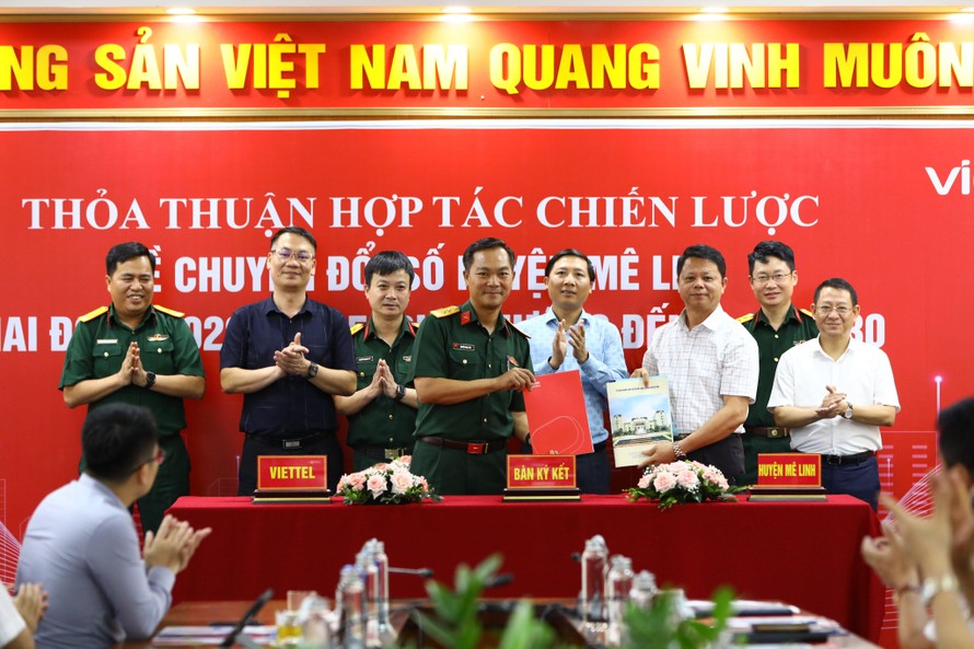 Viettel Solutions và huyện Mê Linh ký thỏa thuận hợp tác chuyển đổi số