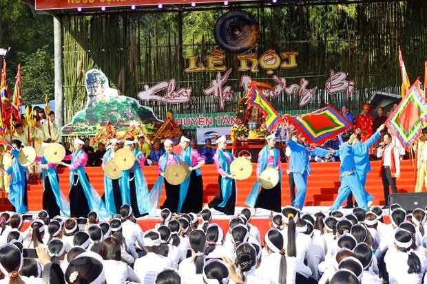 Lễ hội Khai Hạ được tổ chức năm 2017 tại Hòa Bình. (Ảnh: Vietnamplus)