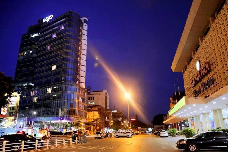 Tọa lạc tại vị trí trung tâm trên đường Trần Hưng Đạo (quận Hoàn Kiếm), SOJO Hotel Ga Hanoi mang đến những trải nghiệm lưu trú hoàn toàn mới.