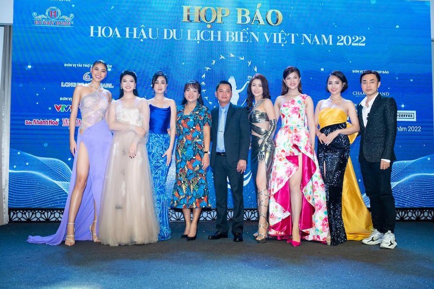 Dàn người đẹp doanh nhân khoe vóc dáng nổi bật tại họp báo Cuộc thi Hoa hậu Du lịch biển Việt Nam