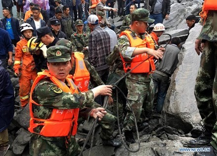 Lở đất chôn vùi 120 người ở Trung Quốc: Mới tìm thấy thi thể 15 người