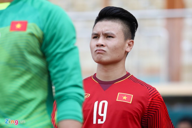 Quang Hải sẽ không rời Việt Nam vì CLB Hà Nội muốn để cầu thủ này tập trung cho đội bóng và tuyển quốc gia. Ảnh: Minh Chiến.