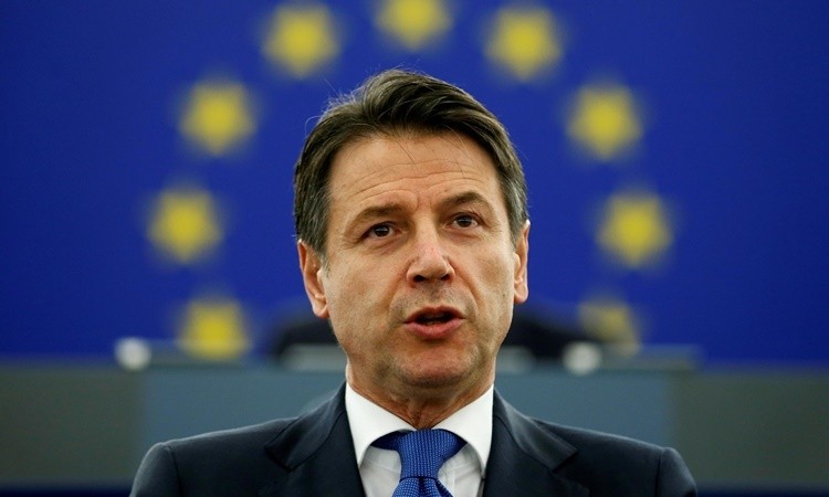 Thủ tướng Italy Giuseppe Conte phát biểu trước Nghị viện châu Âu hồi tháng hai năm ngoái. Ảnh: Reuters.