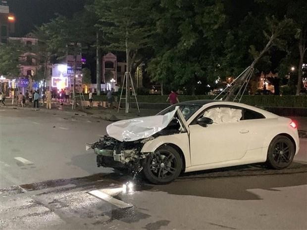 Hiện trường vụ tai nạn xe Audi va chạm với môtô làm 3 người thiệt mạng ở Bắc Giang