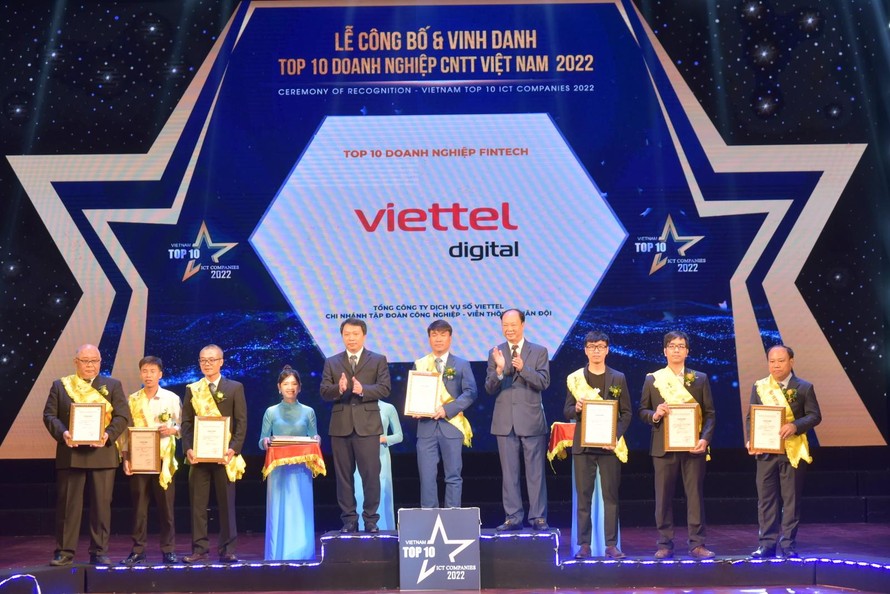 Viettel đứng đầu Top 10 Doanh nghiệp CNTT Việt Nam 2022