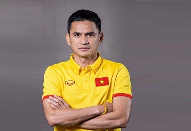 Kiatisuk chính thức thất nghiệp: Thuyền trưởng mới của bóng đá Việt Nam?