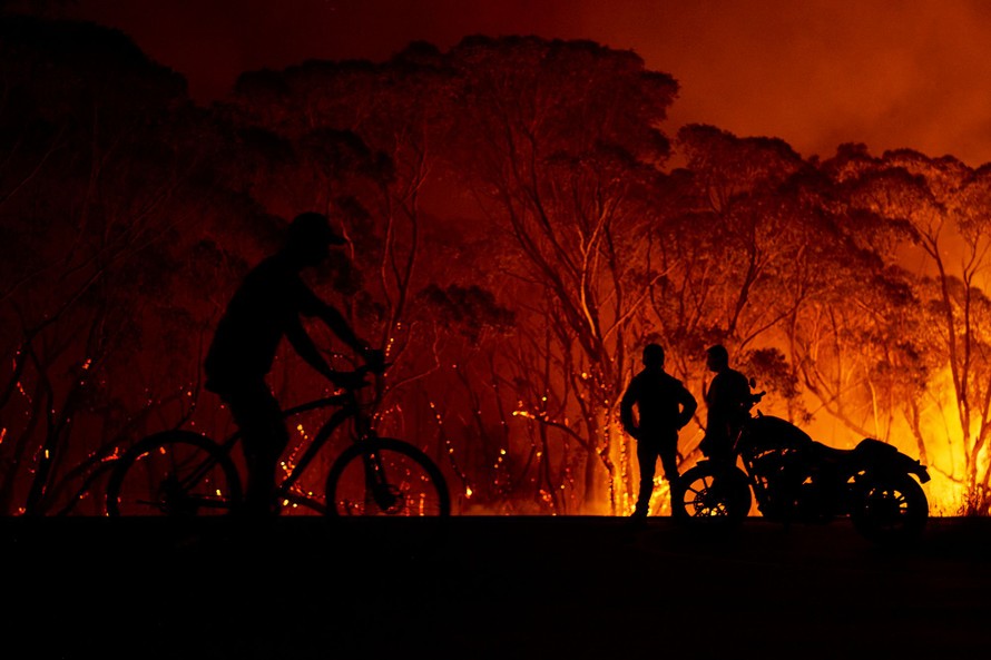Cảnh sát Australia buộc tội 24 người gây hỏa hoạn