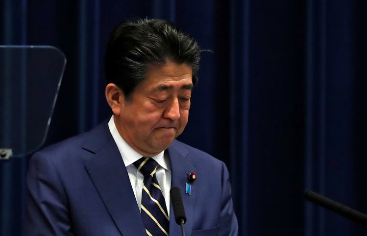 Thủ tướng liên tục nhập viện, chính trường Nhật Bản chia làm 2 lối
