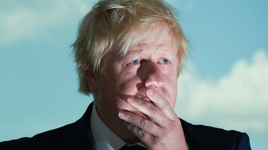 Thủ tướng Anh cảnh báo về 'làn sóng' Omicron 