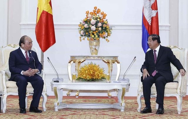 Chủ tịch nước Nguyễn Xuân Phúc hội kiến Thủ tướng Campuchia