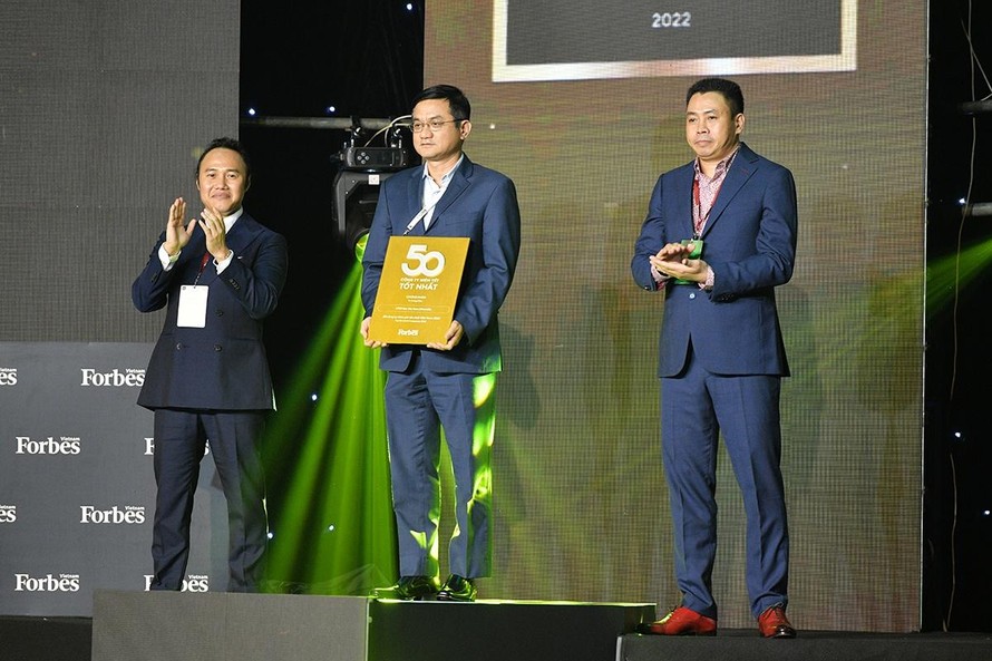 Vinamilk-10 năm liền trong top 50 cty niêm yết tốt nhất của Forbes Việt Nam