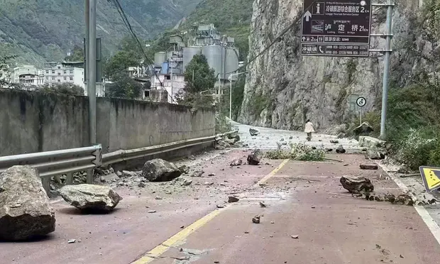 Động đất tại Tứ Xuyên khiến hơn 30 người thiệt mạng