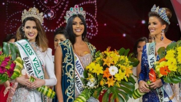 Thí sinh tố nhau bán dâm cho đại gia, cuộc thi Hoa hậu Venezuela bị đình chỉ 