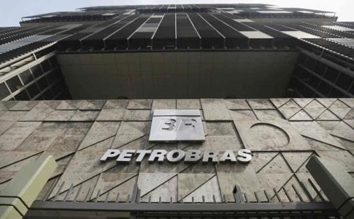 Petrobas bán 8 nhà máy lọc dầu và hệ thống trạm xăng. Ảnh: Forbes