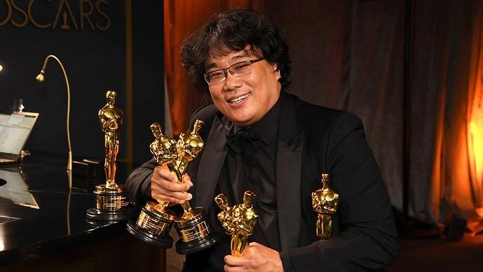 Đạo diễn Bong Joon Ho của phim "Parasite" (2019) là người Hàn đầu tiên thắng giải Đạo diễn xuất sắc trong Oscar lần 92. Tác phẩm cũng đoạt giải Phim xuất sắc. (Nguồn: Richard Shotwell)