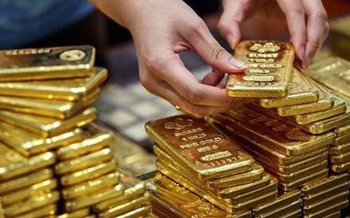 Giá vàng 25/2: Giá vàng trong nước suy giảm theo giá thế giới