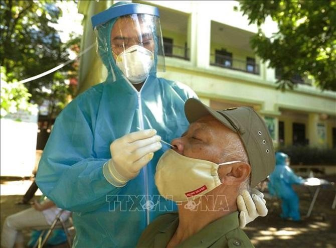 Doanh nghiệp dược của Nga tặng Việt Nam thuốc kết hợp chữa COVID-19