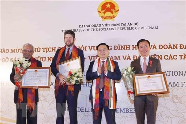 Chủ tịch Quốc hội Vương Đình Huệ gặp gỡ lãnh đạo các Hội hữu nghị Ấn Độ - Việt Nam