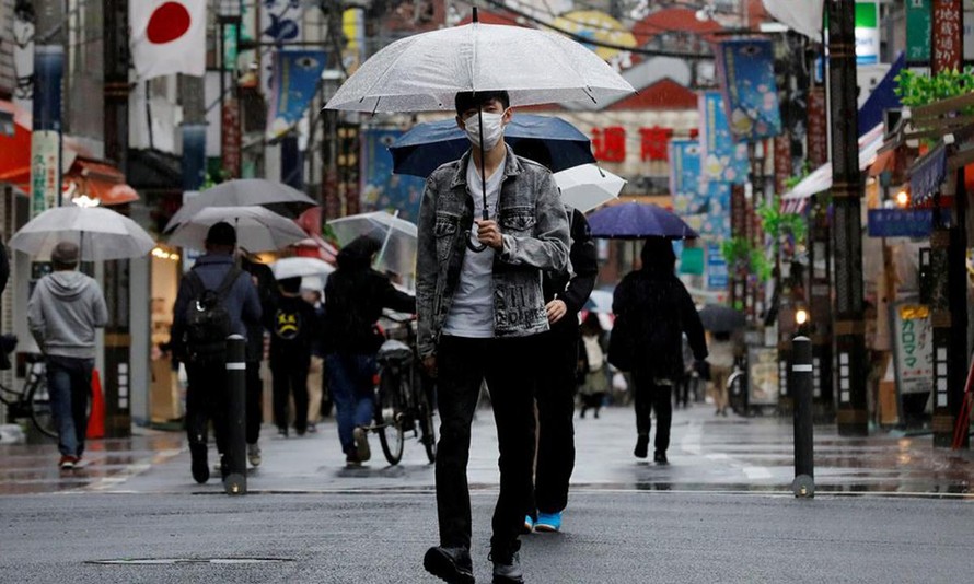 Thủ đô Tokyo (Nhật Bản) có thể nâng mức cảnh báo dịch bệnh