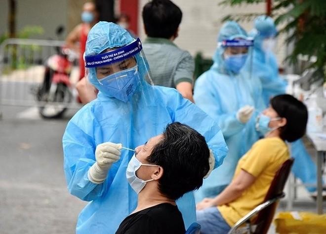 758 nhân viên y tế, bác sỹ Hà Nội nghỉ việc, gần 100 người xin chuyển công tác